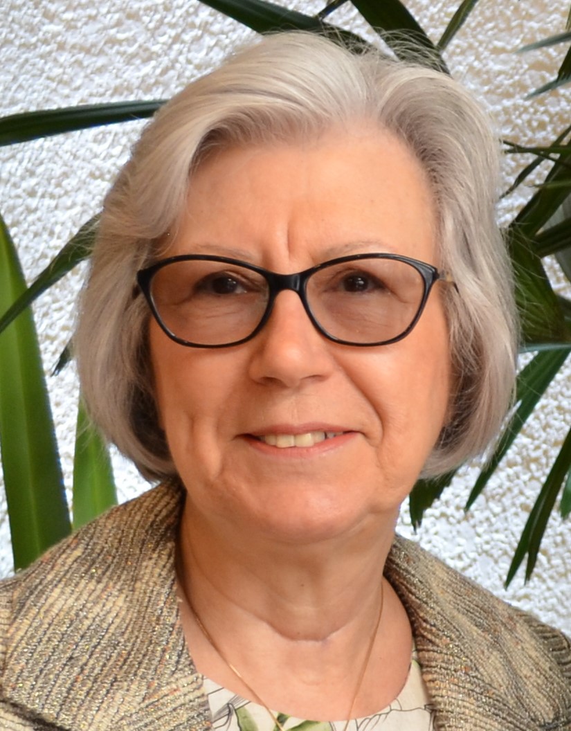 Dra. Alice Lang Simões Santos
