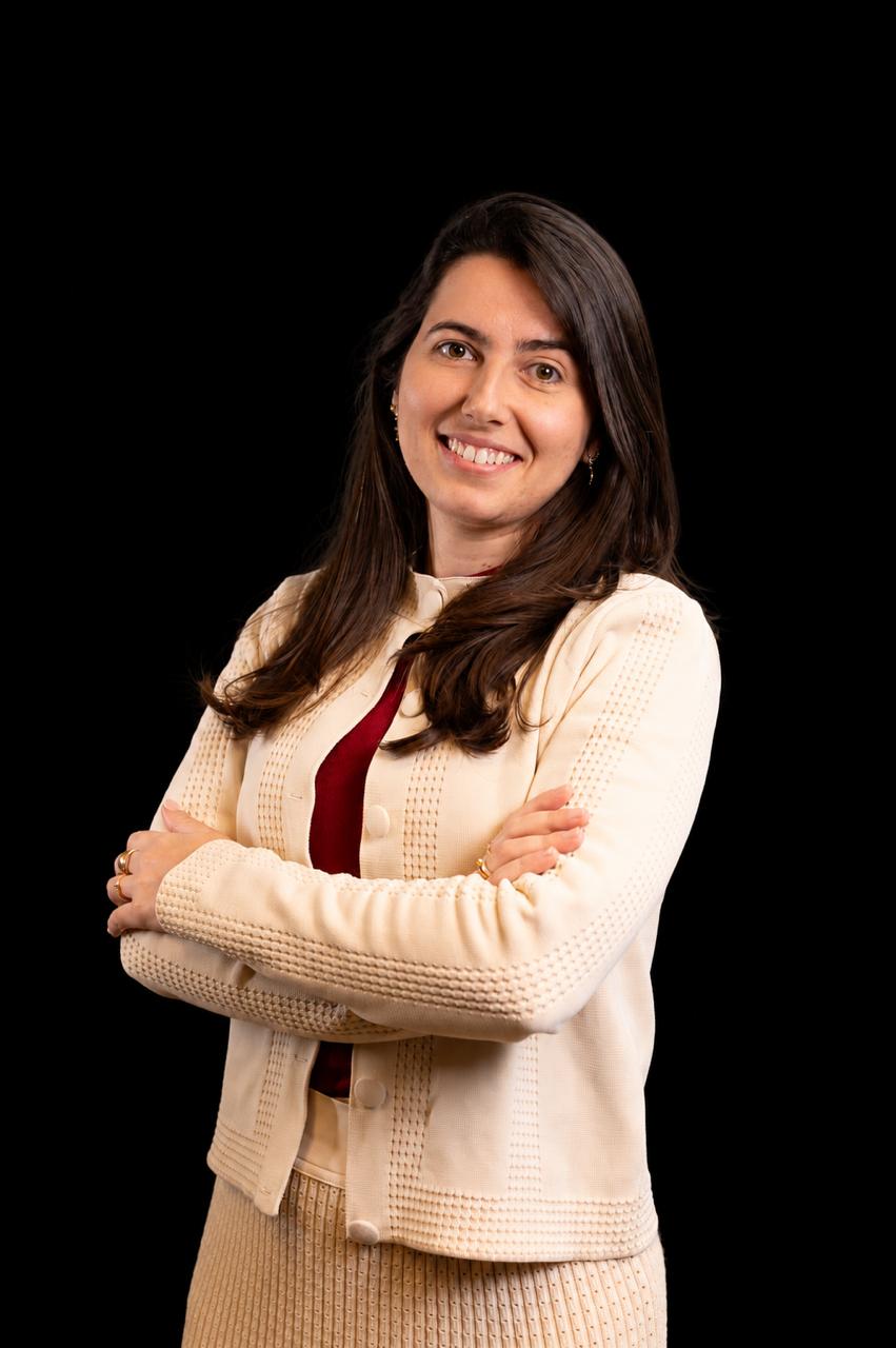 Dra. Ludmilla Mineiro Gomes